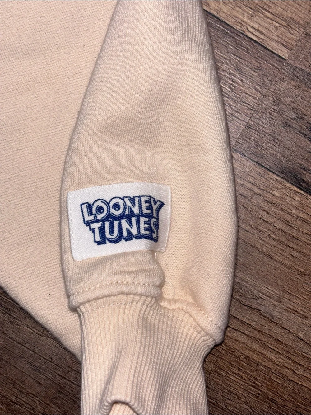 Zara Cream Hoodie with Lola Bunny Graphic size 10